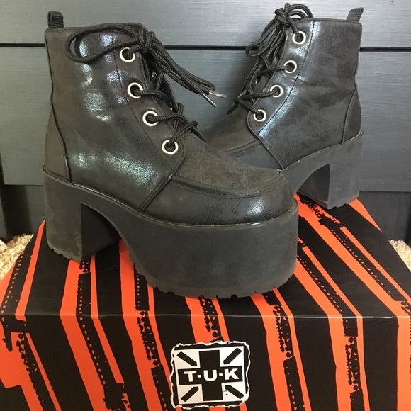 tuk platform boots